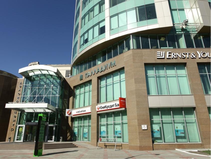 Размещение вывески на фасаде БЦ